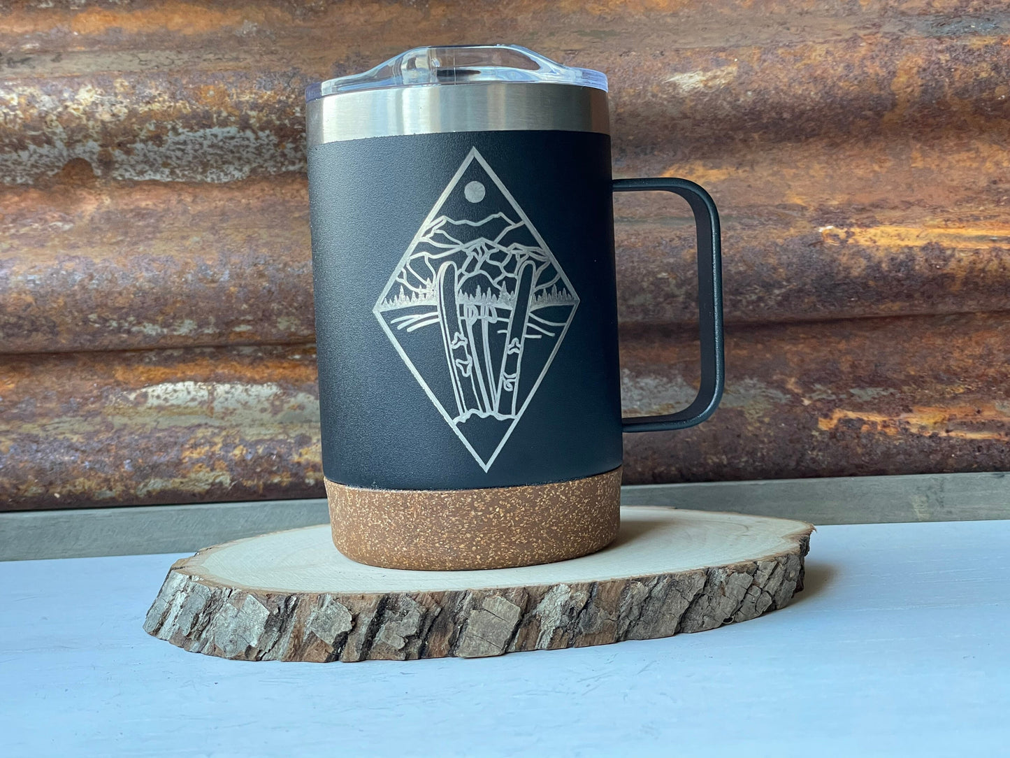 Insulated Cork Bottom Coffee Mug - Skis in the snow with mountains etched 16 OZ - Option to Personalize - BLACK