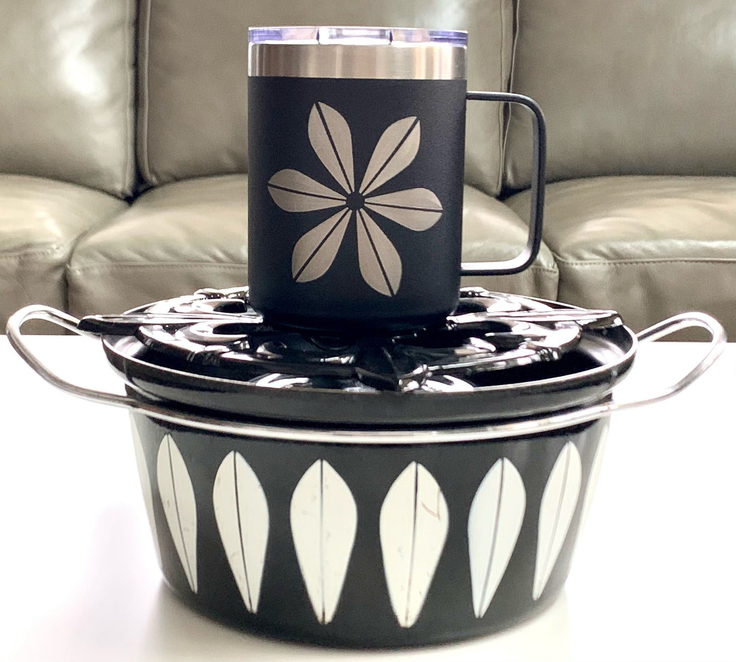 Cathrineholm Black Lotus Inspired 12 OZ insulated coffee mug cup with handle and lid - Option to Personalize