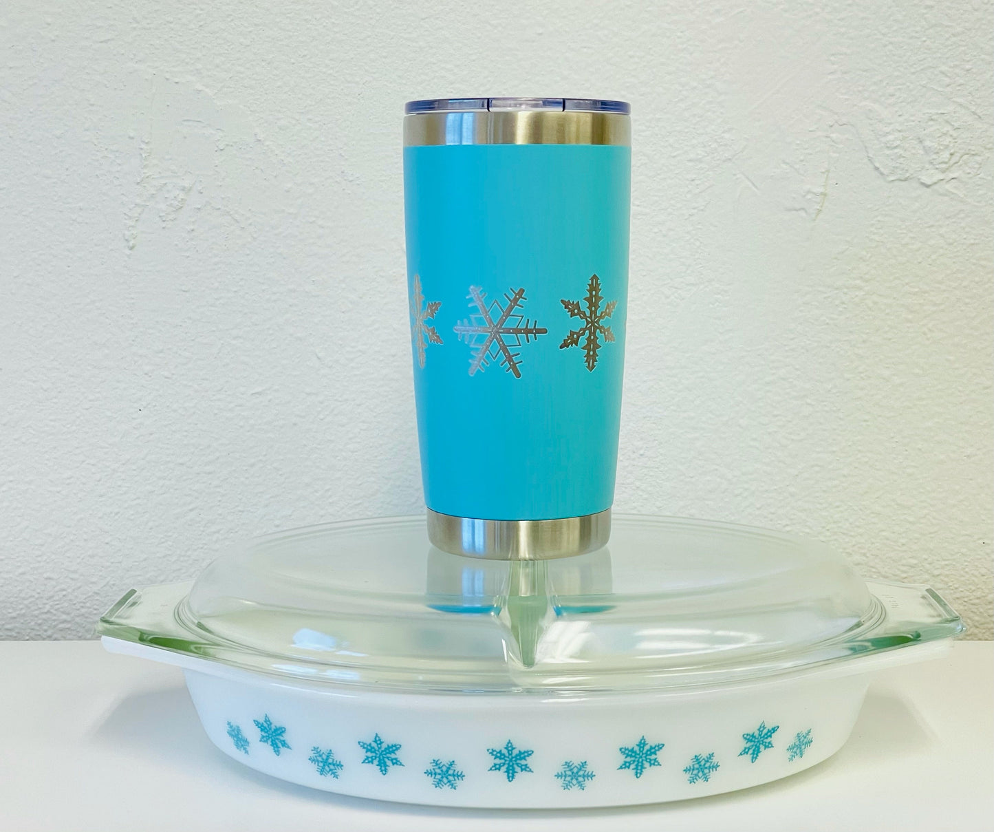 Pyrex Snowflake Inspired 20 OZ insulated Tumbler with Lid and Option to Personalize