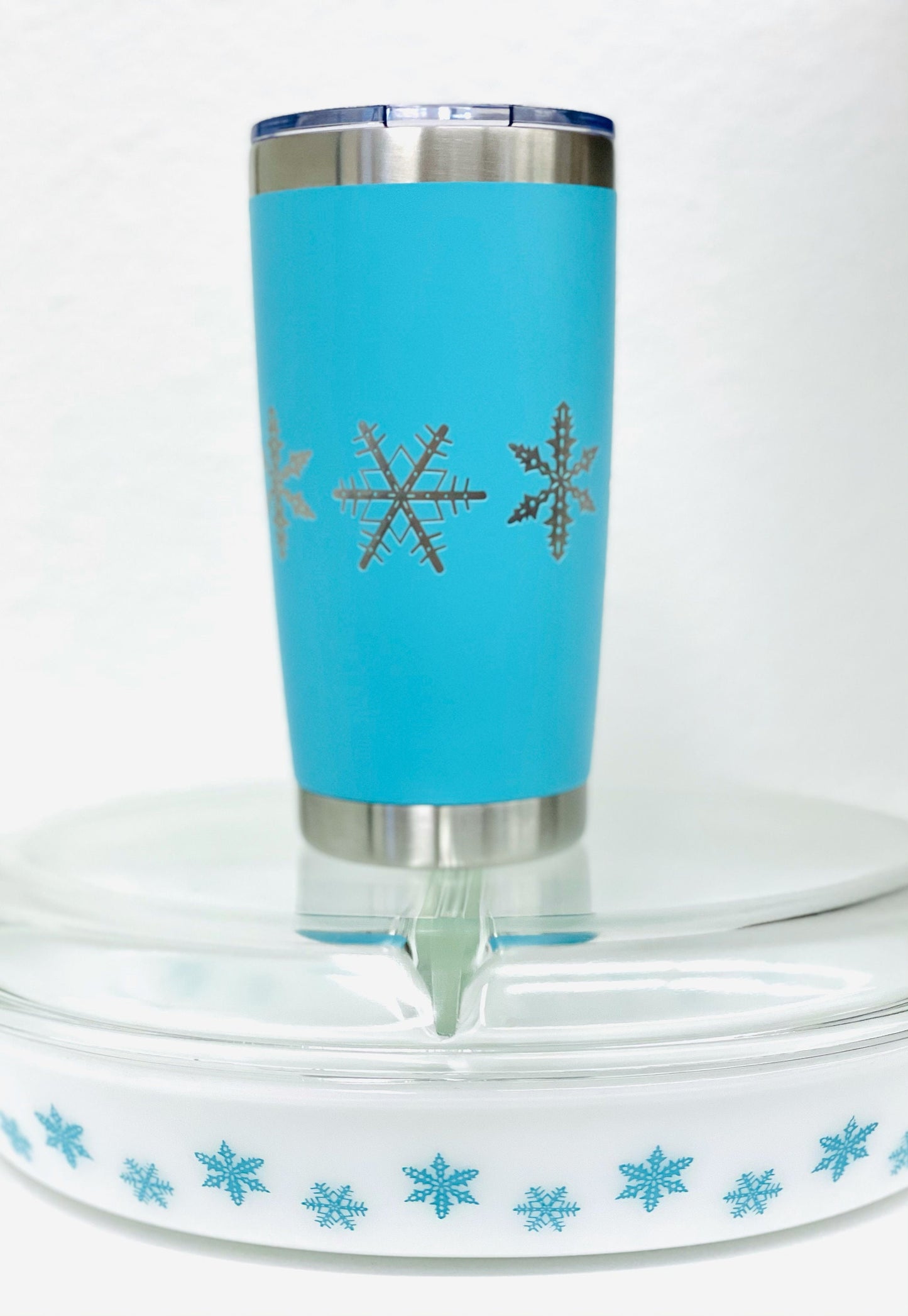 Pyrex Snowflake Inspired 20 OZ insulated Tumbler with Lid and Option to Personalize